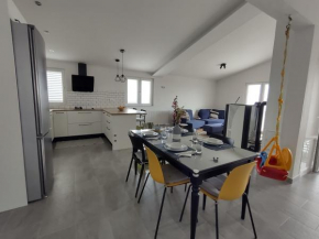 Family Apartment Marton
